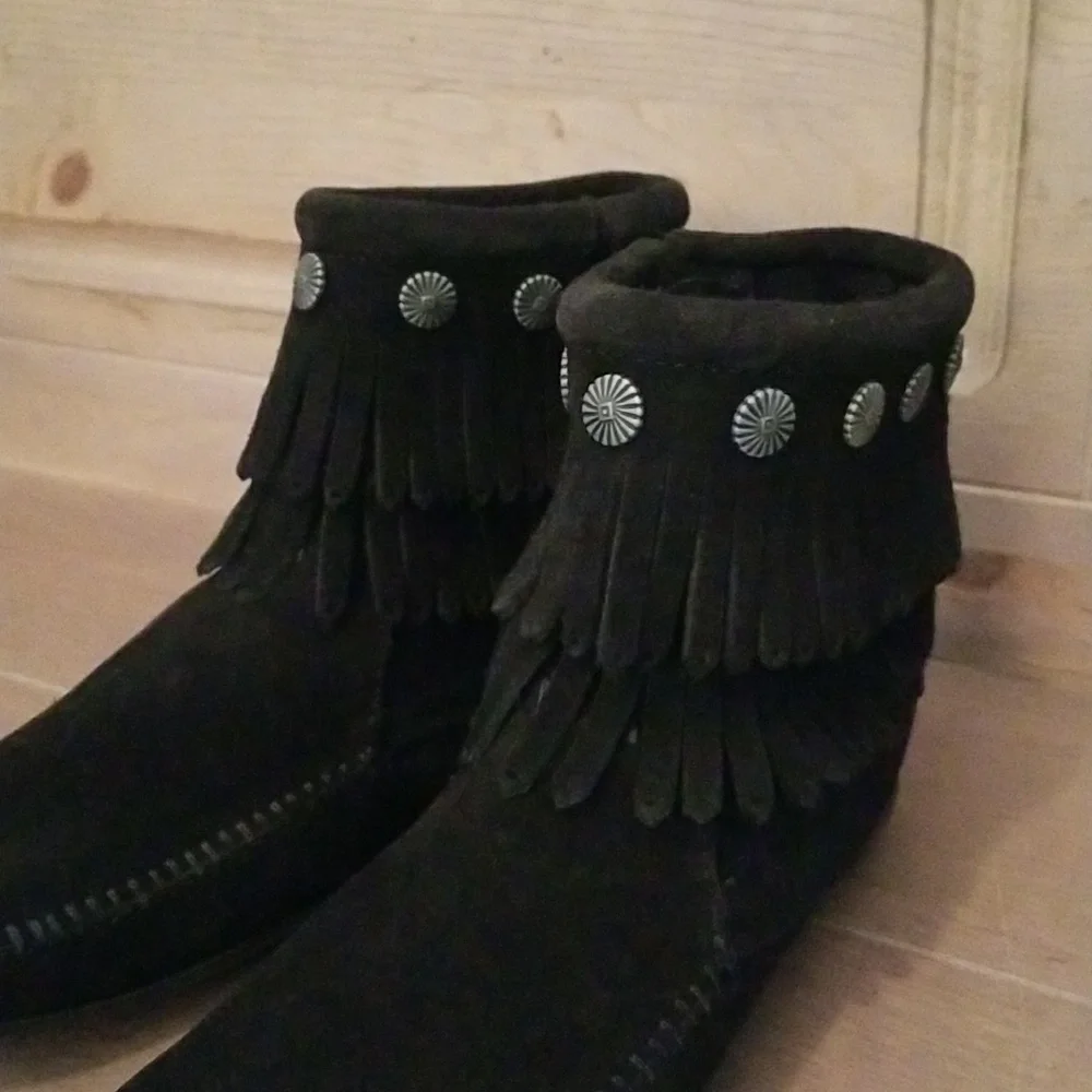Minnetonka Suede Ankle Boot